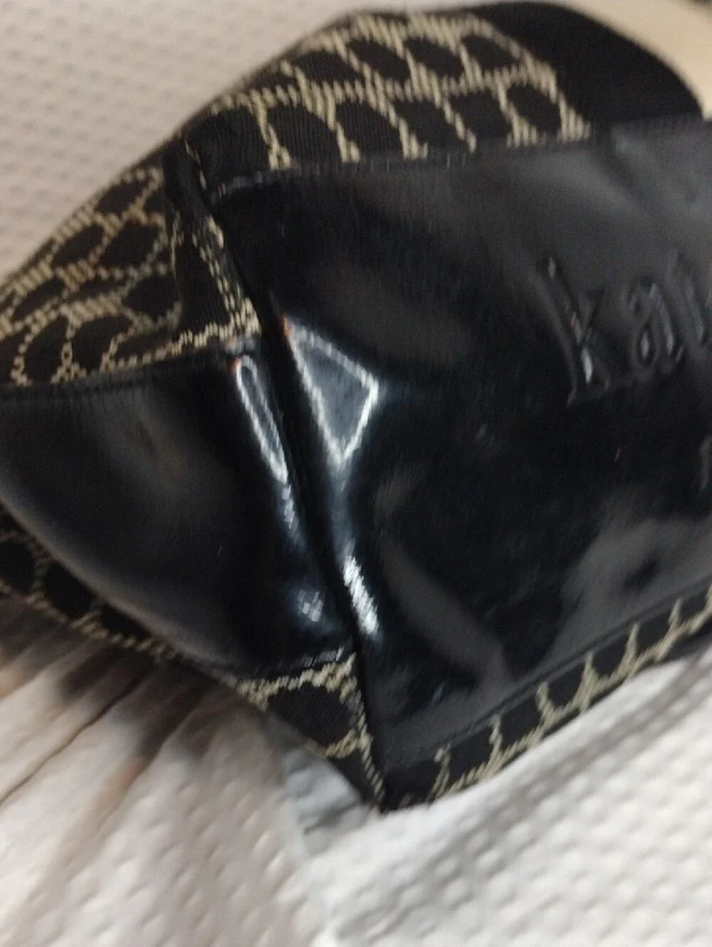 kate spade Black and Cream Patterned Shoulder Bag